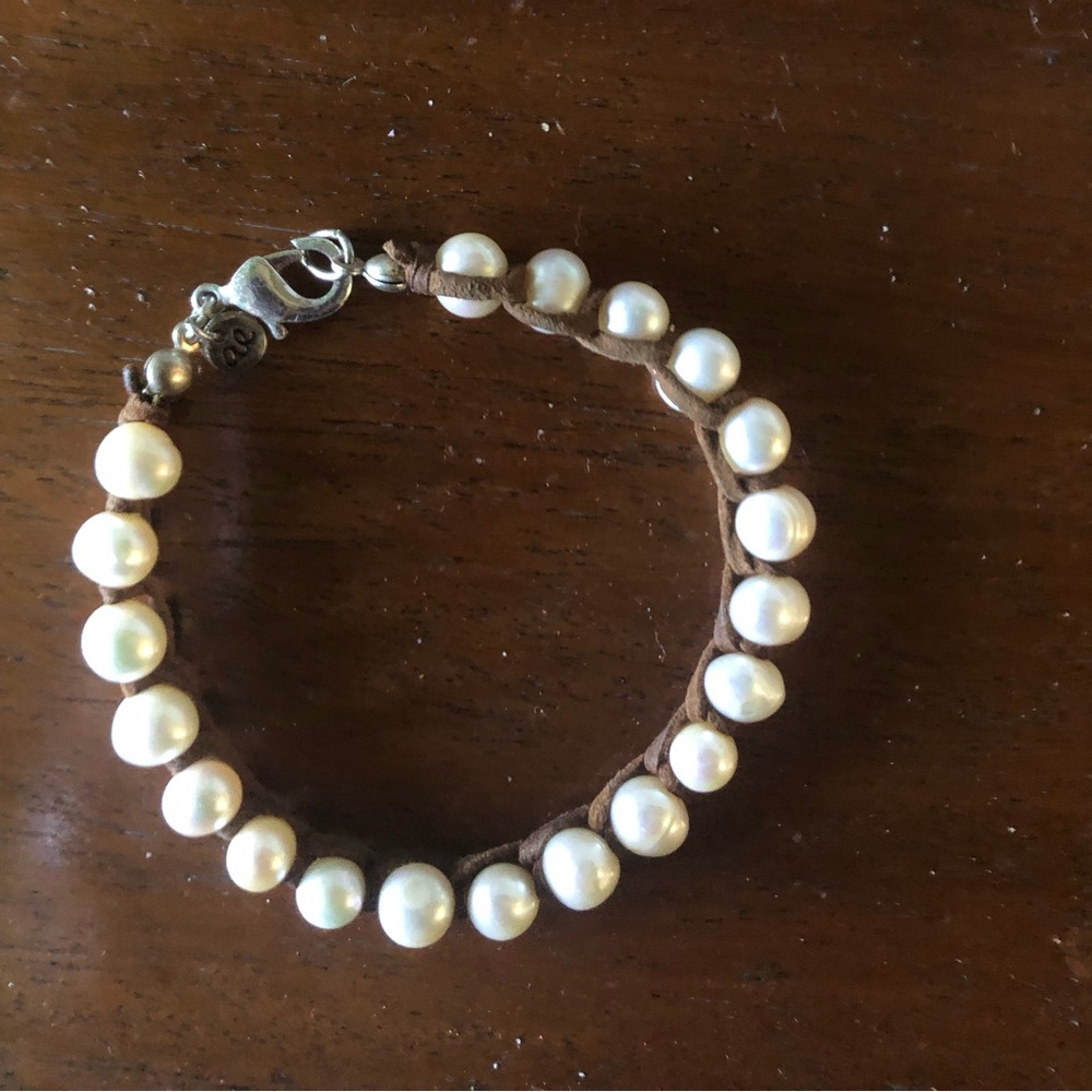 American Eagle Outfitters Pearl Crocheted Bracelet- 669 $15 or $12 w/offer